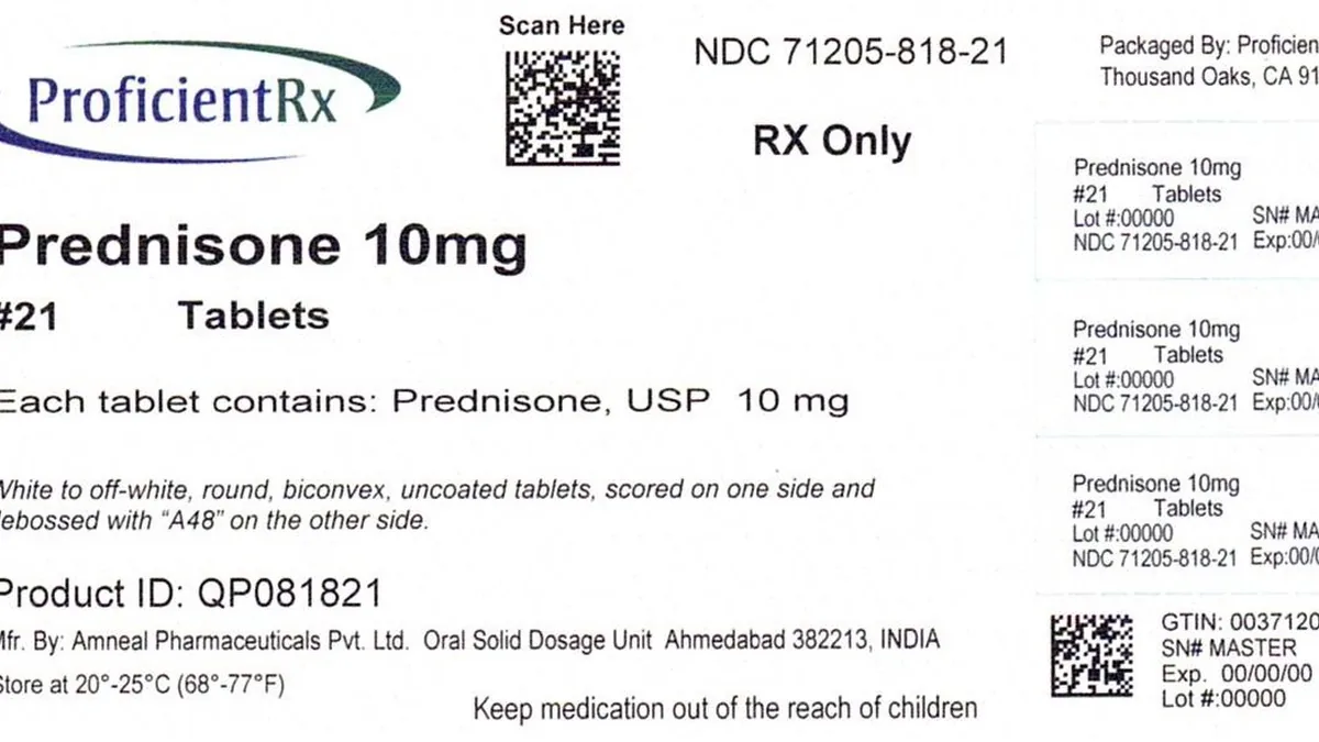 医生为患者讲解司美替尼10mg服用时间注意事项